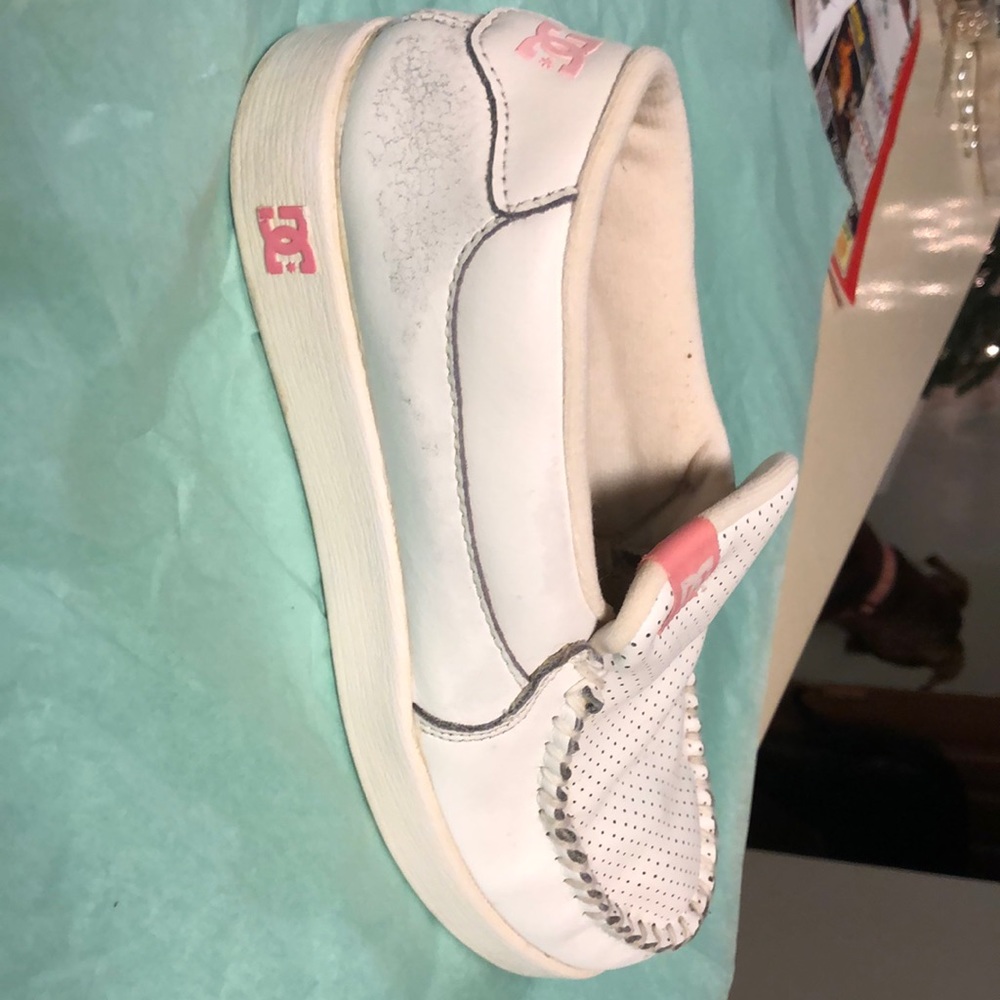 Women’s size 8 slip on shoes.